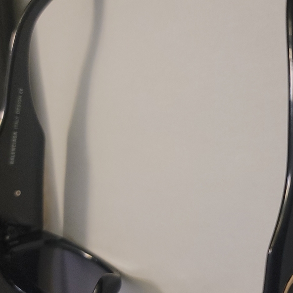 📂 BALENCIAGA BLACK SUNGLASSES SUNNIES WITH CASE & OUTER BOX - Picture 3 of 4